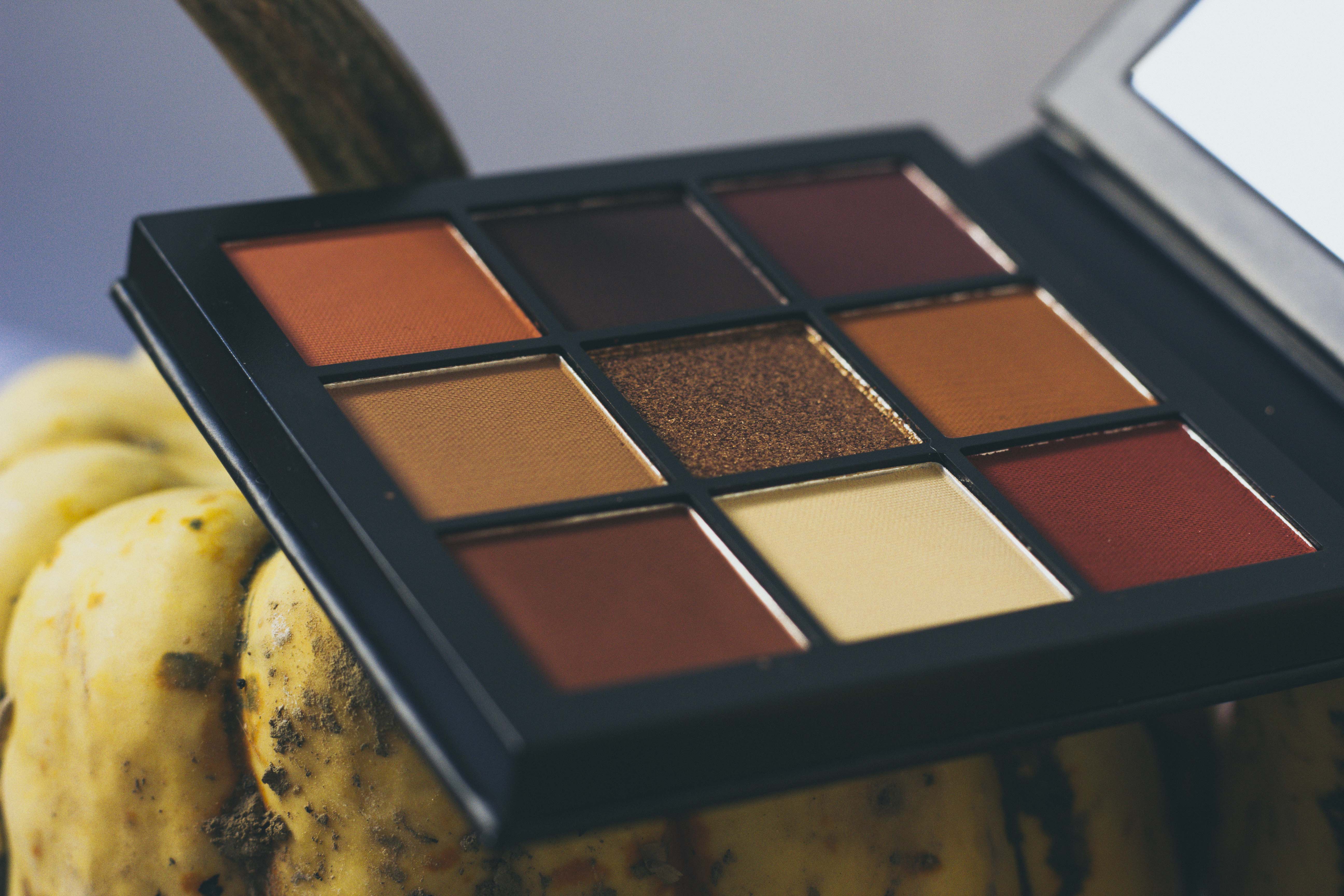 huda beauty warm brow obsessions