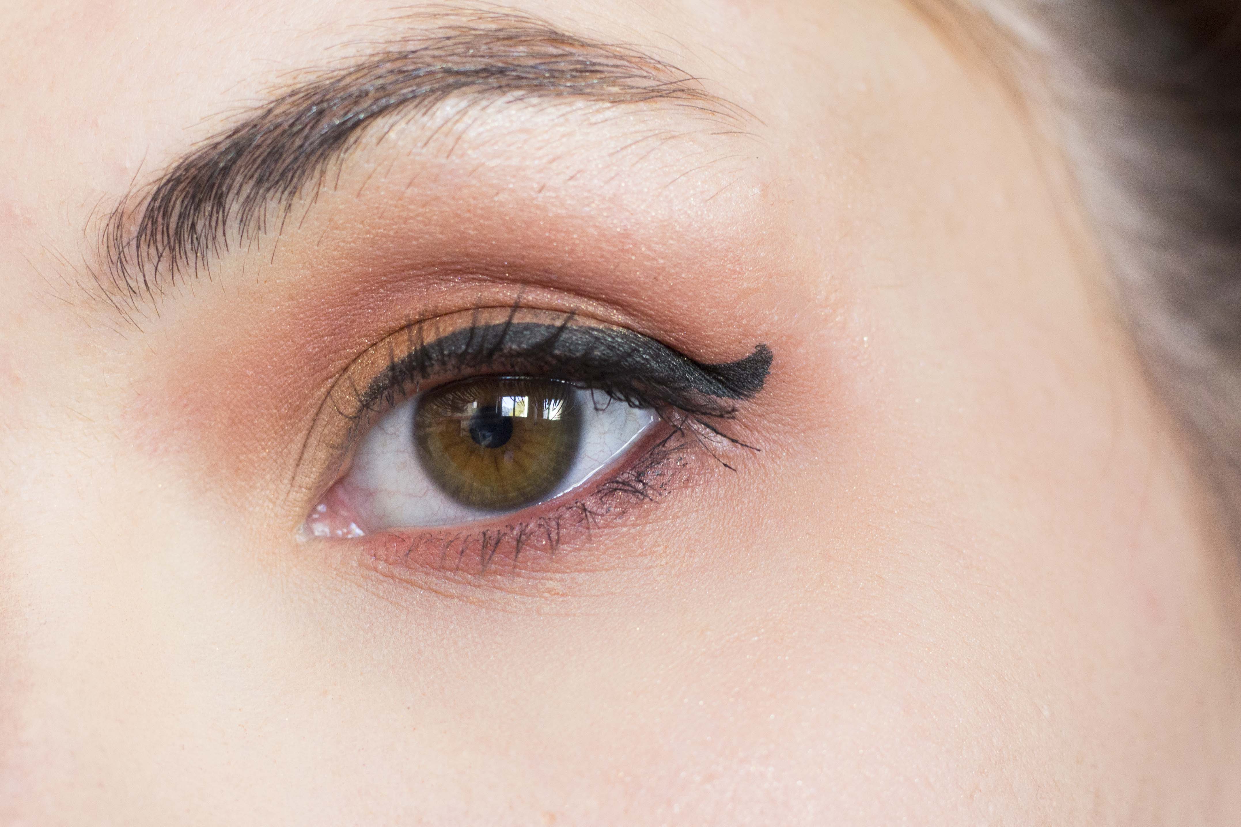 Make-up with huda beauty warm brow obsessions