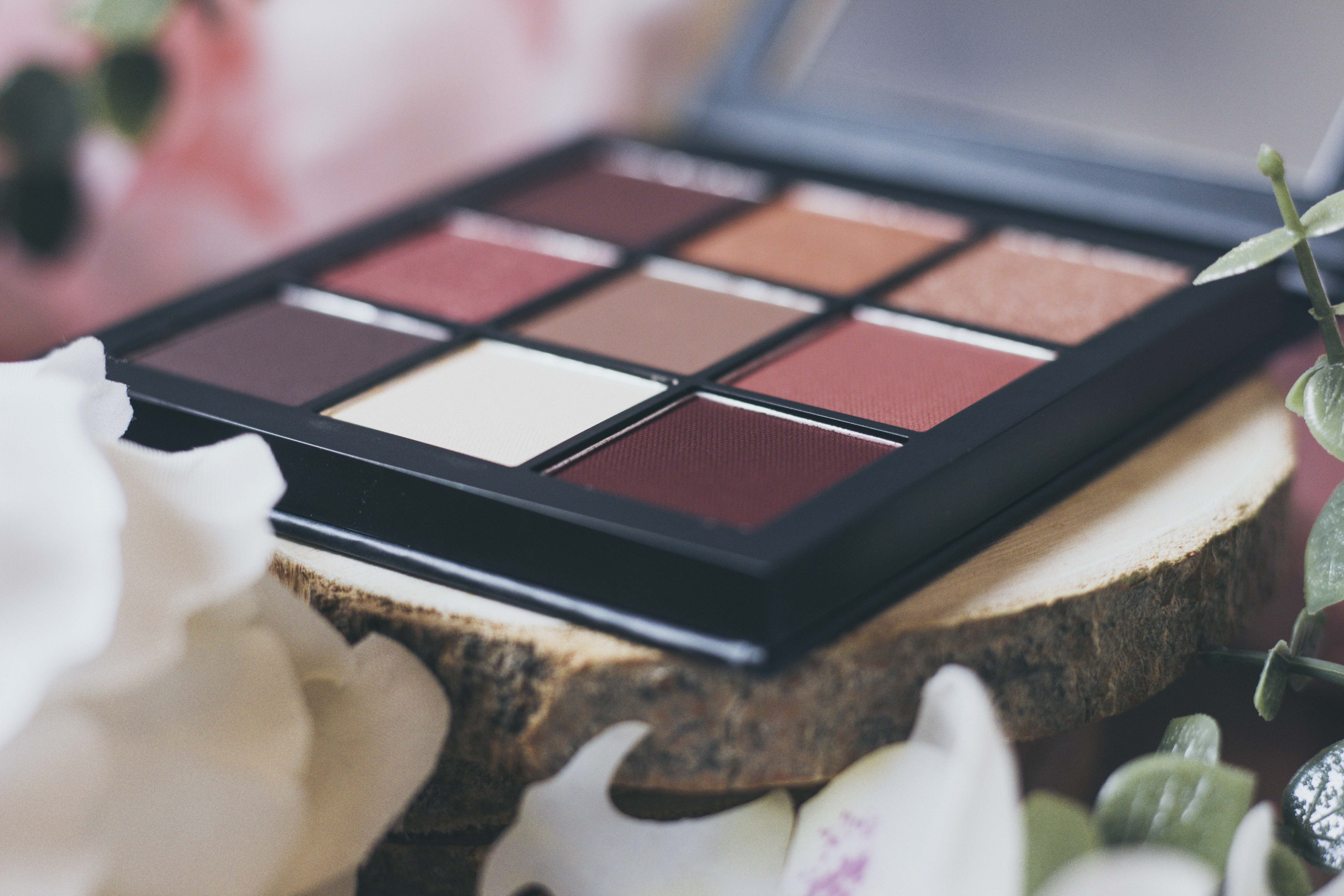 Huda Beauty Mauve Obessions palette